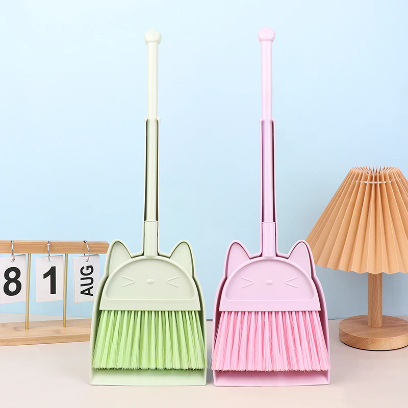 1 Set Cartoon Flexible Bristle - огляд і ціна Kids Outdoor Broom