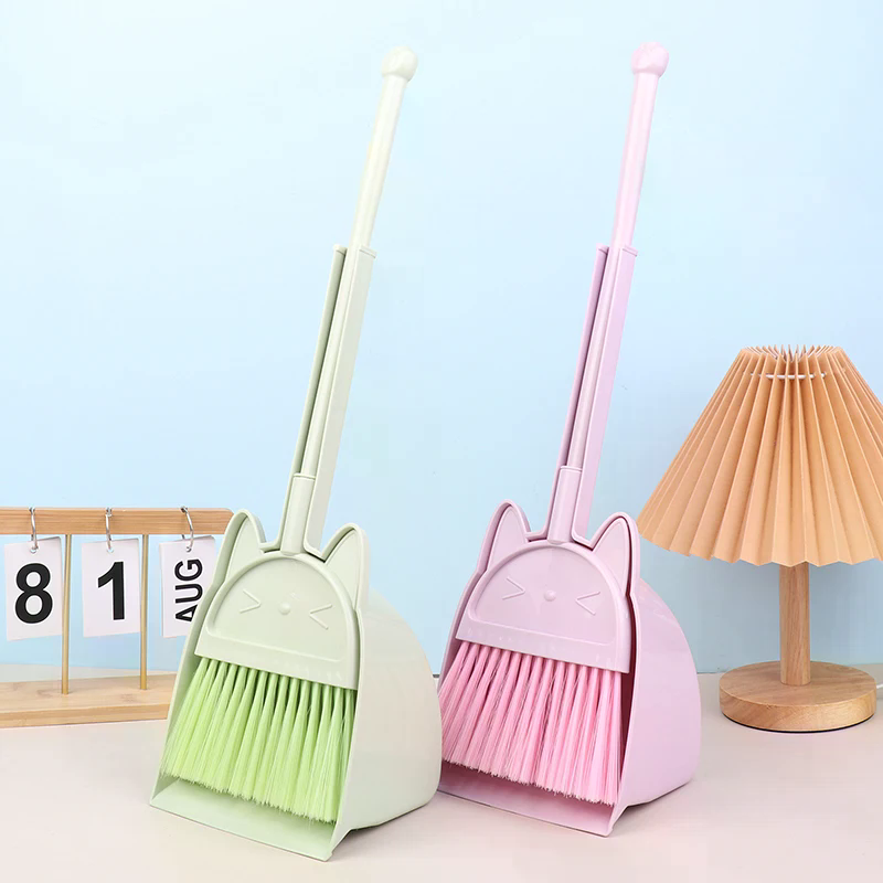 1 Set Cartoon Flexible Bristle - огляд і ціна Kids Outdoor Broom