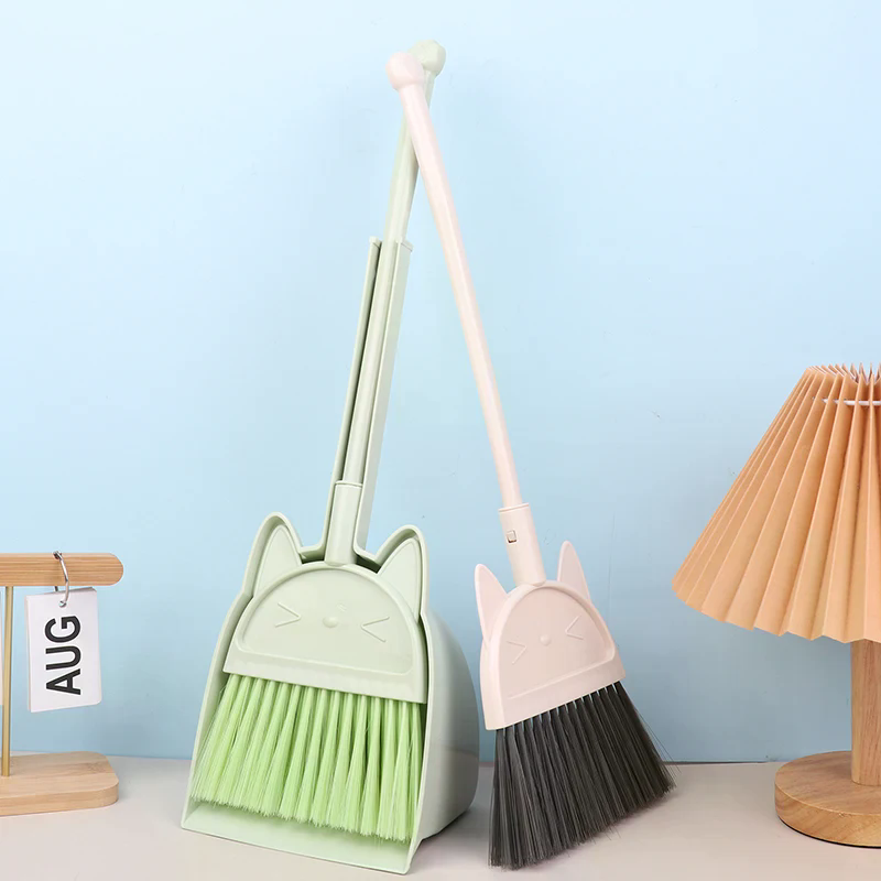 1 Set Cartoon Flexible Bristle - огляд і ціна Kids Outdoor Broom